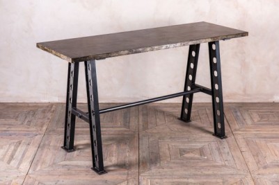 a frame metal posuer table